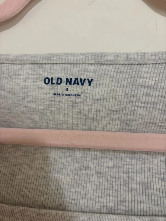 Old Navy Heather Gray Scoop Neck Short Sleeve Tee - Picture 2 of 2